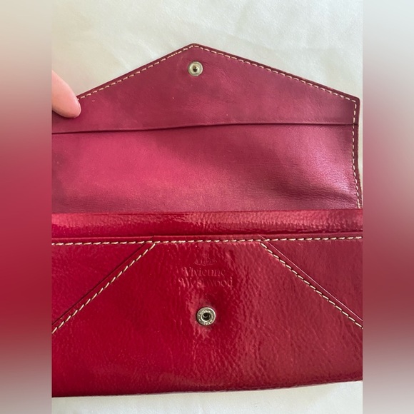 Auth Vivienne Westwood red patent leather long wallet. In EUC w/ silver emblem - Picture 7 of 9